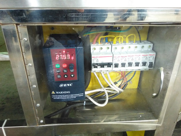 面皮機開關調(diào)節(jié)